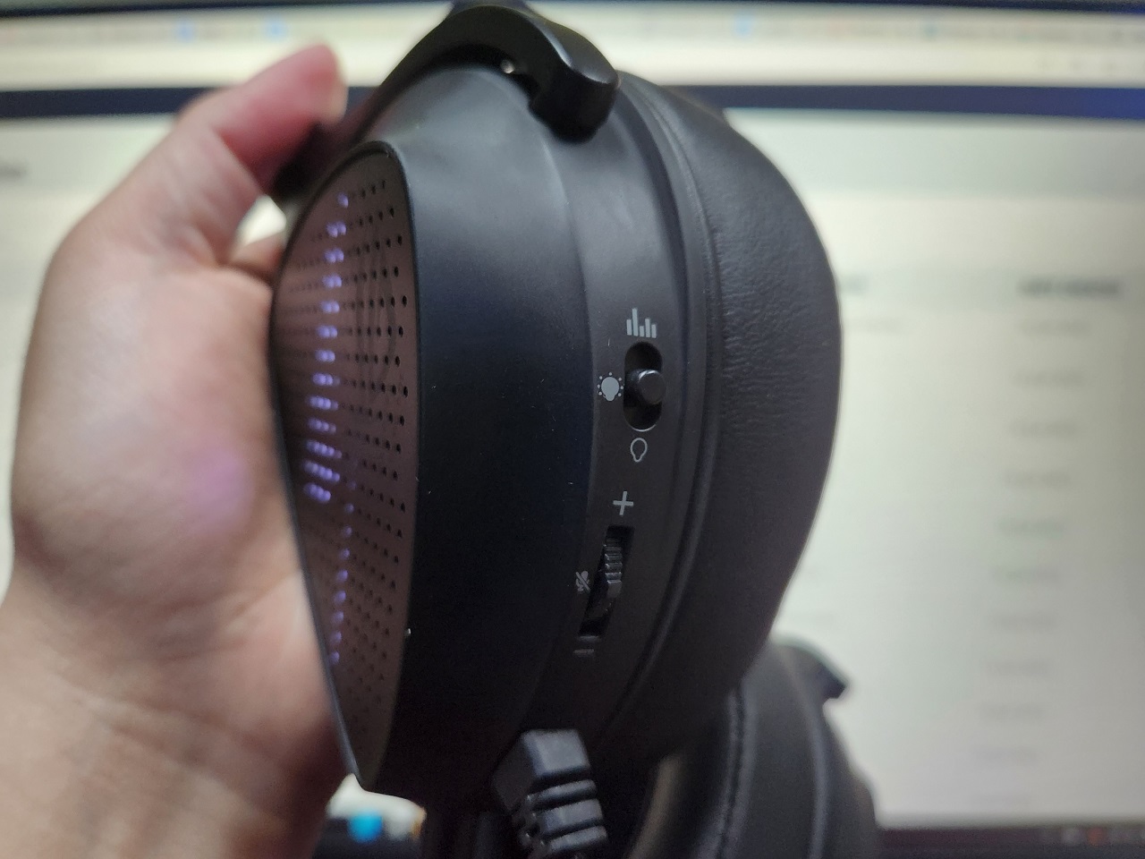 Asus ROG Delta S Animate, Spesial Berkat Anime Matrix