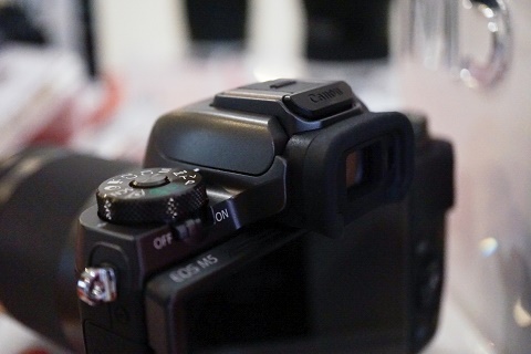 Kamera Mirrorless Canon EOS M5 Tiba di Indonesia, Harganya?