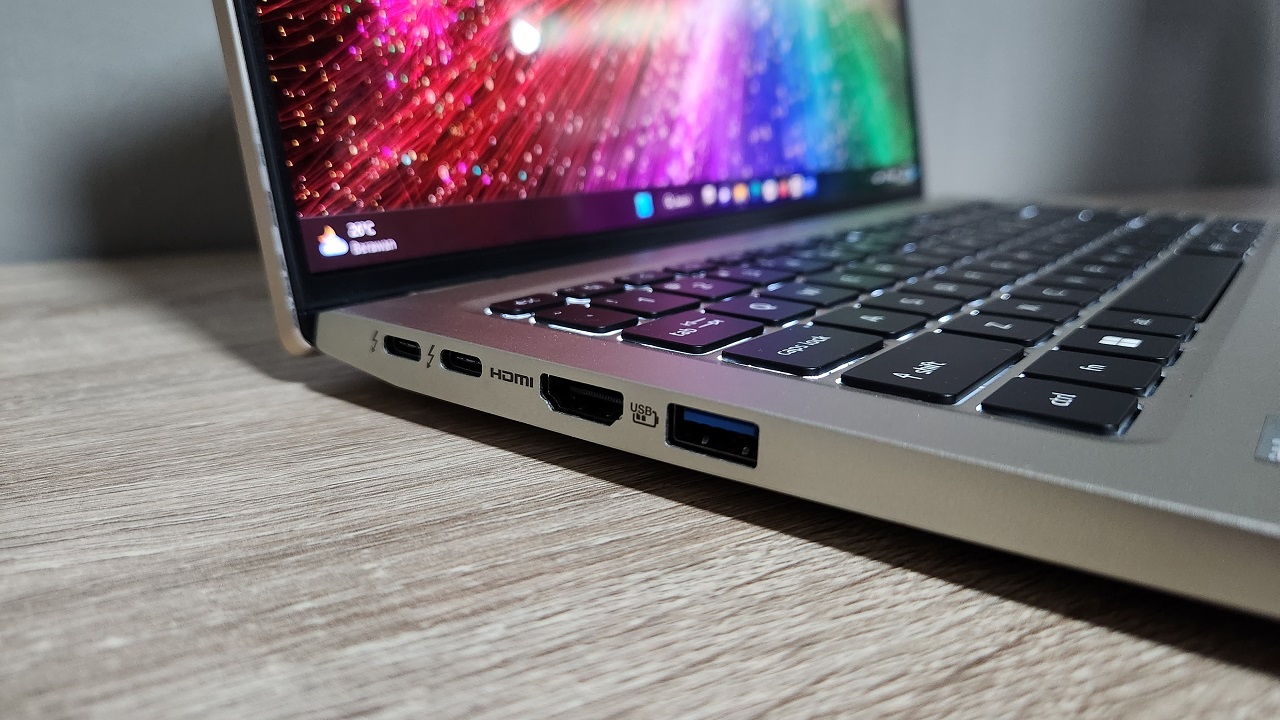 Acer Swift 3 OLED, Minimalis Apik