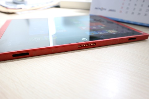 HP Pavilion x2, Laptop Convertible Trendi, Ringan, dan Awet