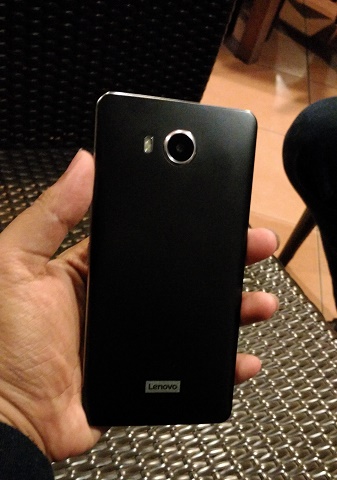 Menjajal Singkat Lenovo A7700