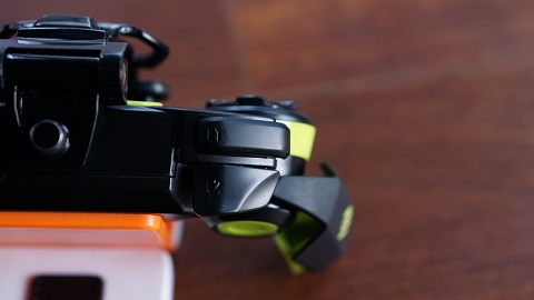 Mad Catz L.Y.N.X. 3, Controller Mobile Ringkas, Desain Unik