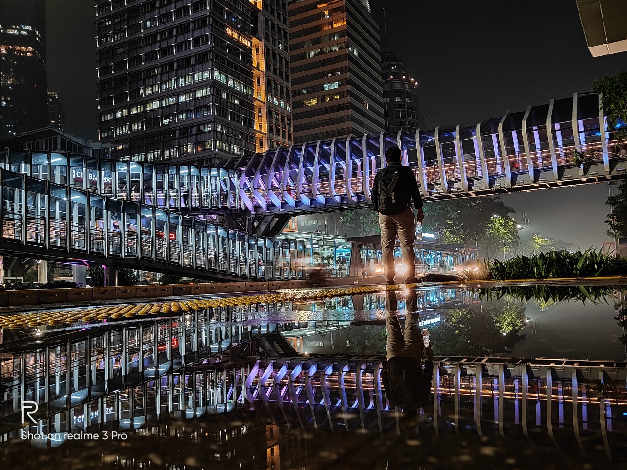 Indah Banget! 5 Foto Suasana Malam Jakarta dari realme 3 Pro