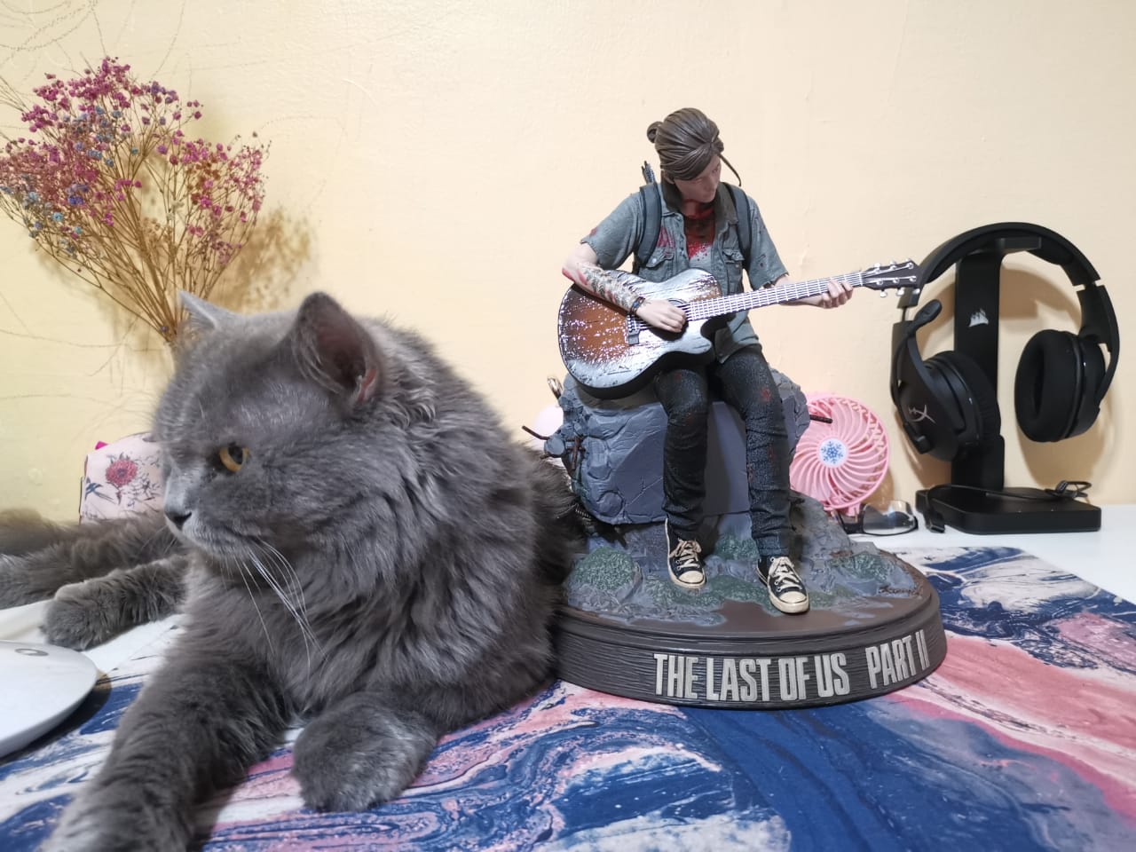 Melihat Isi The Last of Us Part II Collectors Edition
