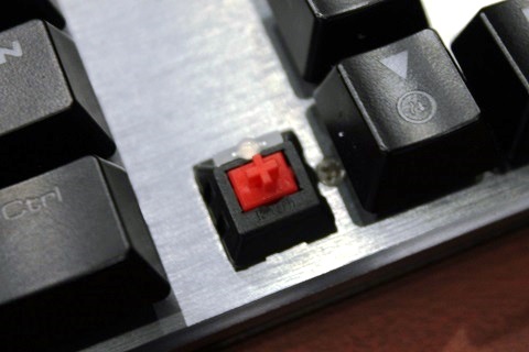 Menjajal Keyboard Gaming Armageddon MKA-IIR RGB-RAPTOR