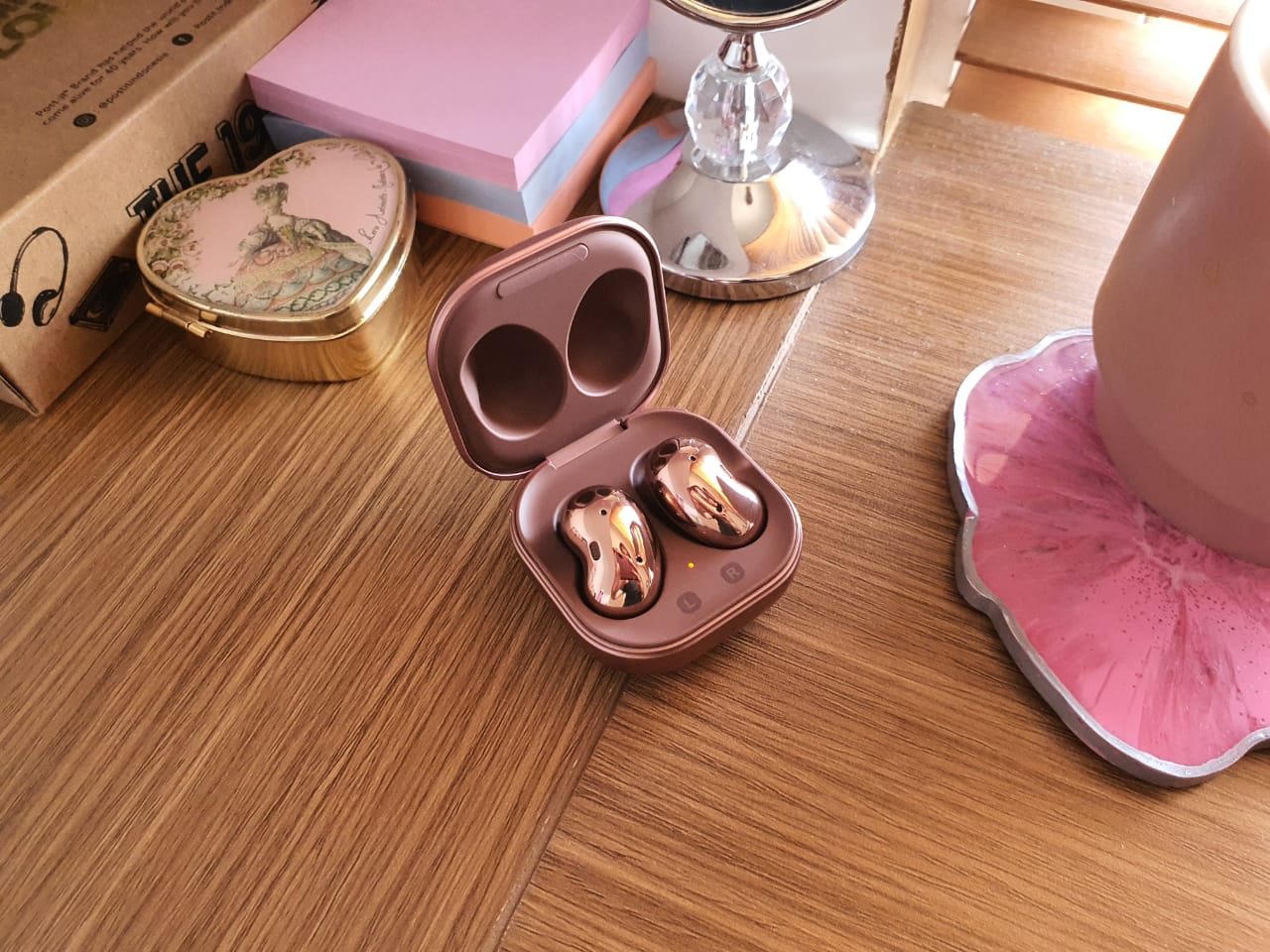 Review Samsung Galaxy Buds Live, Mewah dan Punya Kualitas