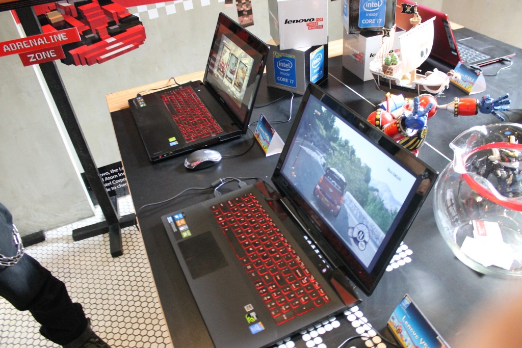 Lenovo Indonesia Hadirkan Notebook Gaming Y50 70