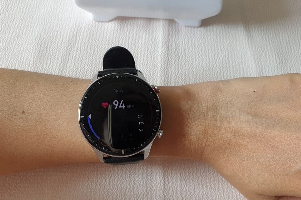 Amazfit GTR 2, Elegan dan Besar