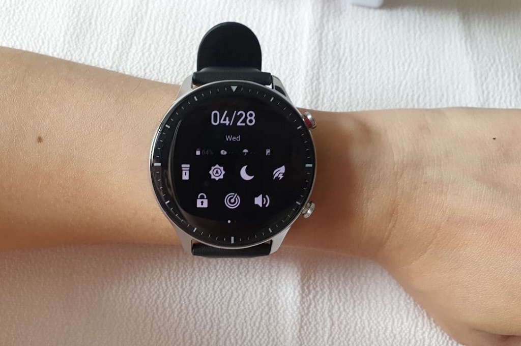 Amazfit GTR 2, Elegan dan Besar