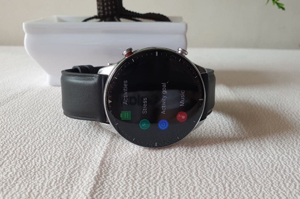 Amazfit GTR 2, Elegan dan Besar