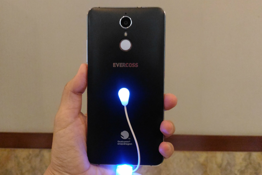 Ini Dia Penampakan dan Spesifikasi Evercoss GenPro X