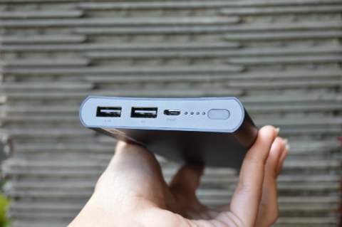 GP PowerBank FP10M, Dimensi dan Kapasitas Besar