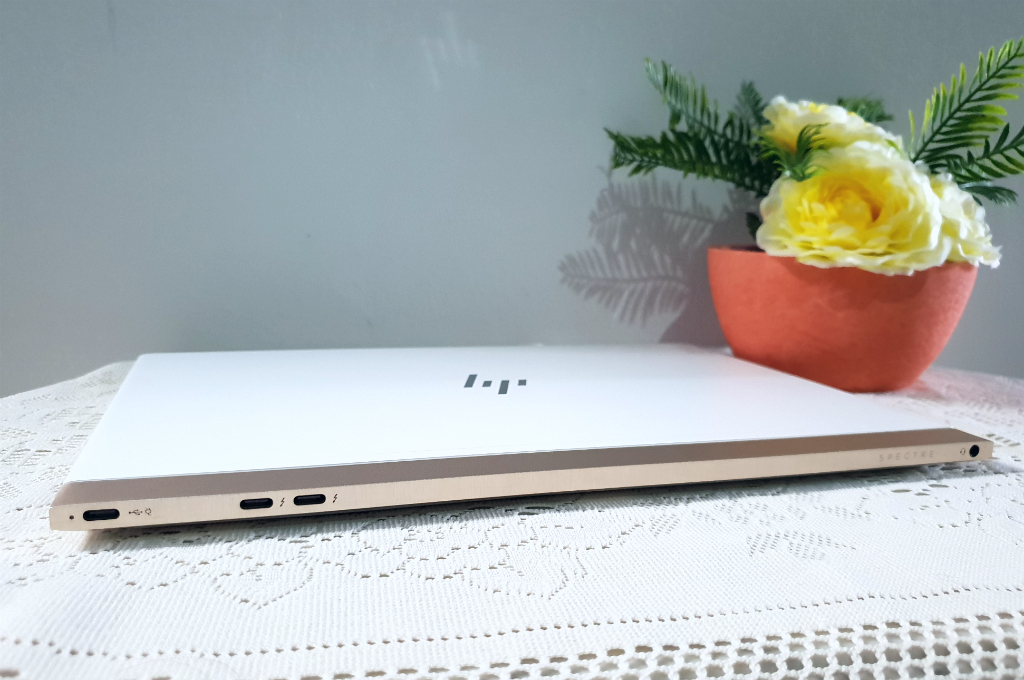 HP Spectre 13, Tipis Menggoda