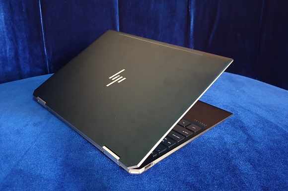 HP Spectre x360 13, Spesial dan Unik