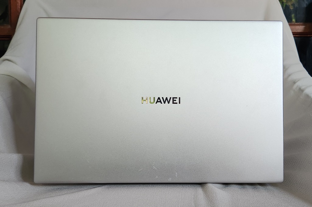 Huawei MateBook D14, Desain Ramping Baterai Tahan Lama
