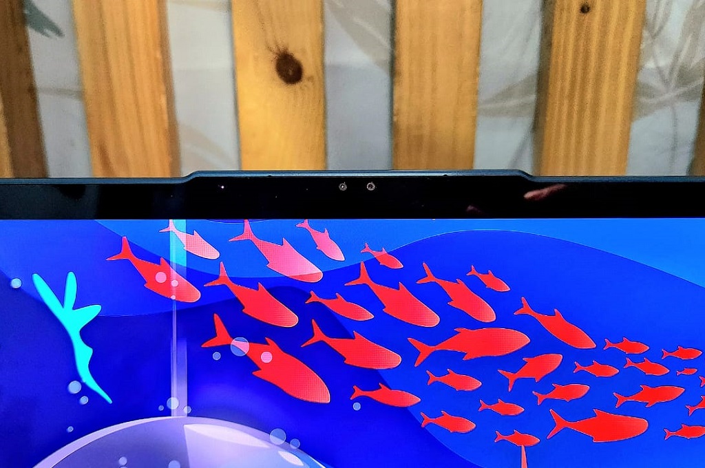 Lenovo Yoga Book 9i, Laptop Dua Layar Tanpa Keyboard