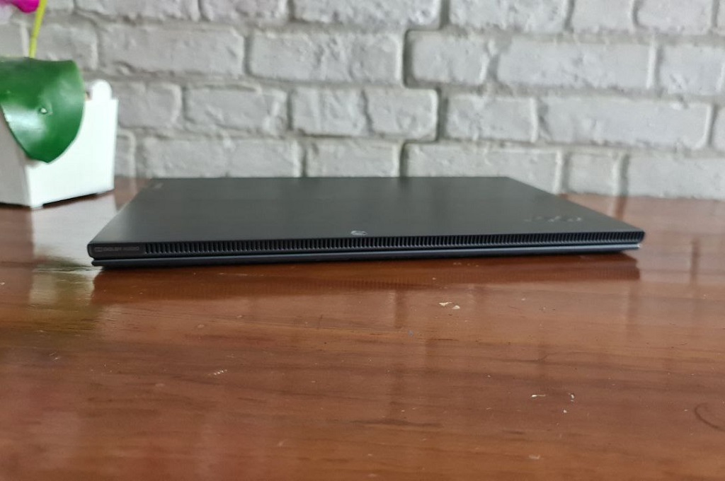 Lenovo Yoga Duet 7i, Ringkas, Bertenaga