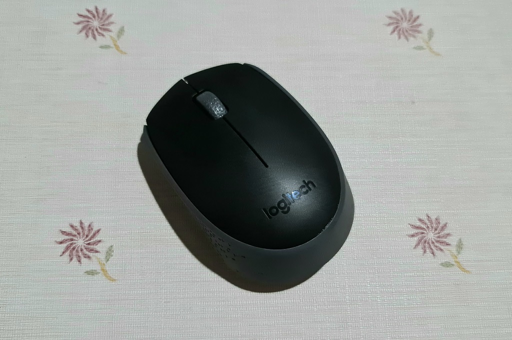 Logitech M170, Sederhana dan Nyaman Digunakan