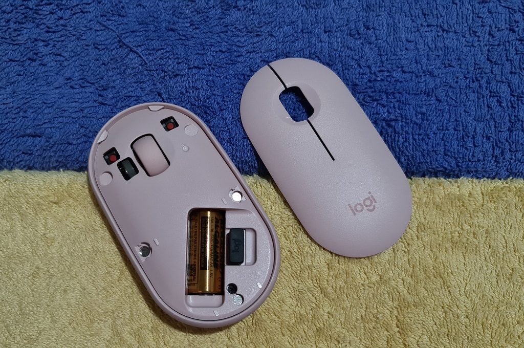 Logitech Pebble M350, Si Senyap Nirkabel Berdesain Unik