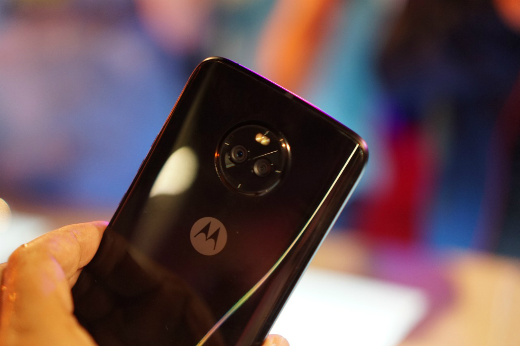 Lenovo Luncurkan Motorola Moto X4
