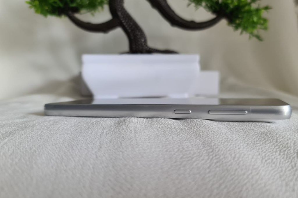 Samsung Galaxy A33 5G, Menawan meski Menengah