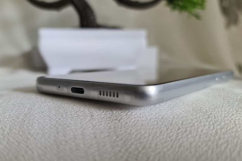 Samsung Galaxy A33 5G, Menawan meski Menengah