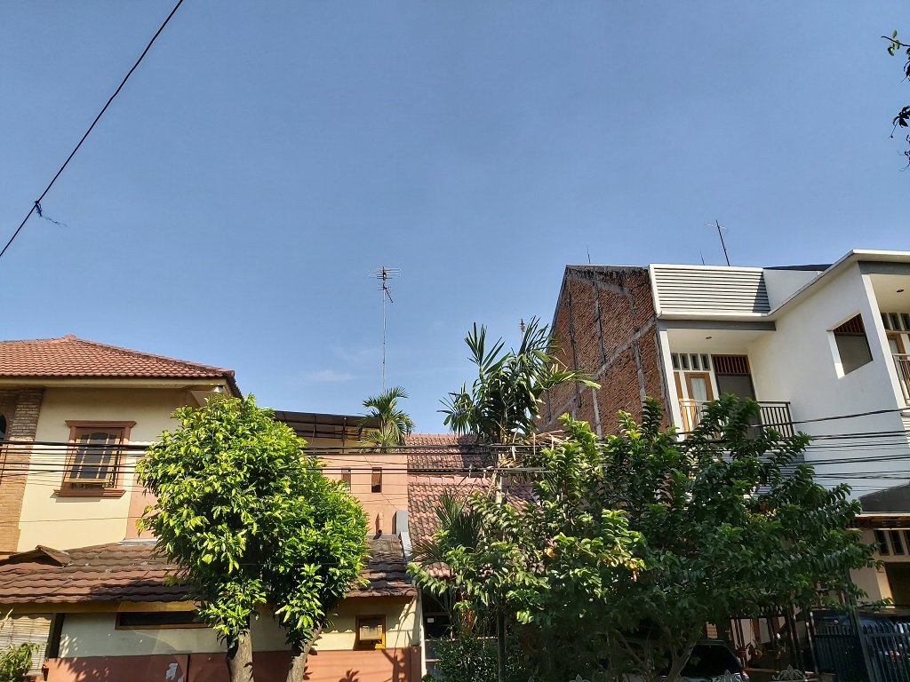 Samsung Galaxy A70, Layar Luas Tanpa Bongsor
