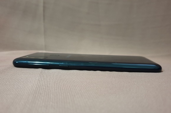 Samsung Galaxy M30s, Si Kelas Menengah yang Cukup Menyenangkan