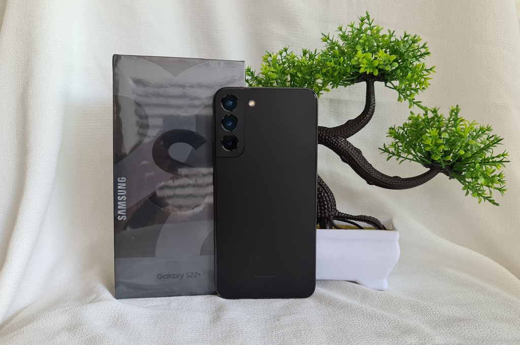 Samsung Galaxy S22+, Lebih Mungil Performa Andal