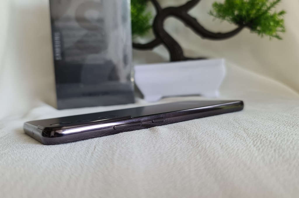Samsung Galaxy S22+, Lebih Mungil Performa Andal