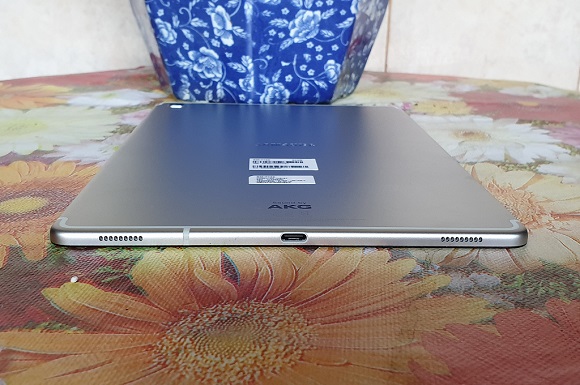 Samsung Galaxy Tab S5e, Tipis dan Luas