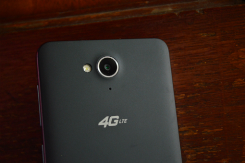 Smartfren Andromax E2+, Sederhana, Terjangkau, VoLTE