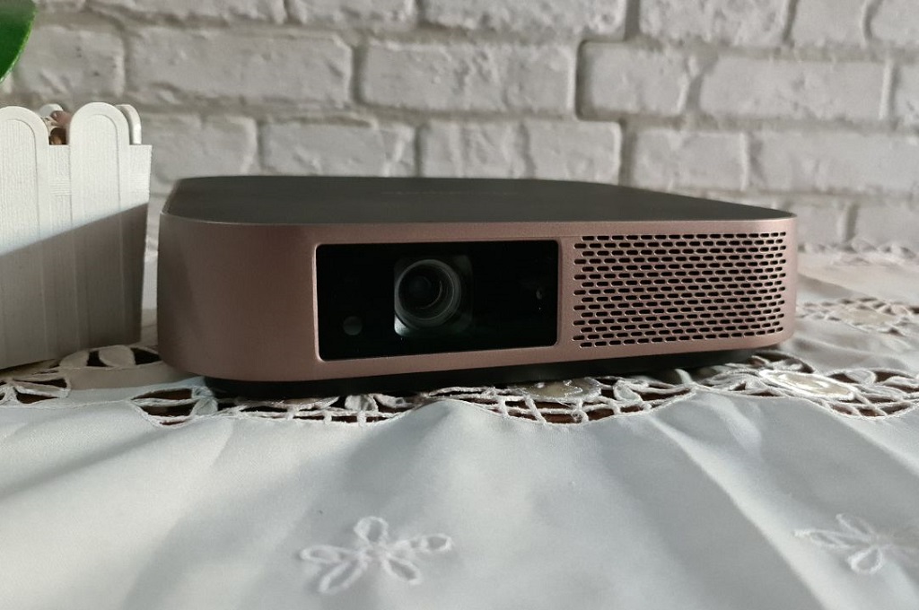 ViewSonic M2, Desain Trendi dan Banyak Fitur