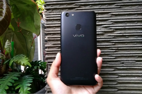 Vivo V7+, Layar Luas Manjakan Pecinta Selfie