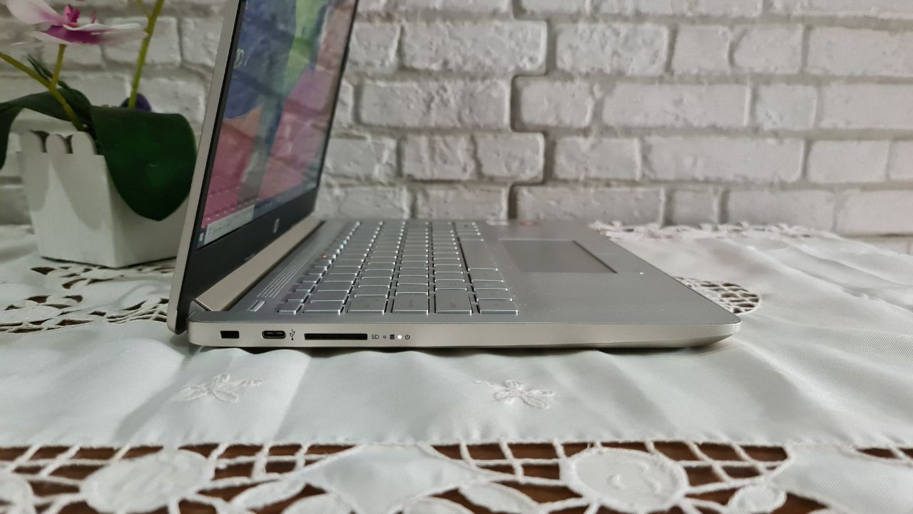 HP 14 DK1002AU, Laptop Terjangkau Mumpuni untuk Sehari-hari