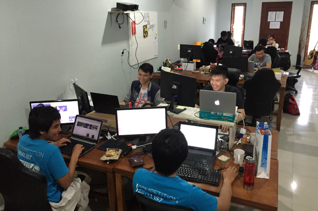 Kembangkan Industri Kerajinan Tangan via Digital