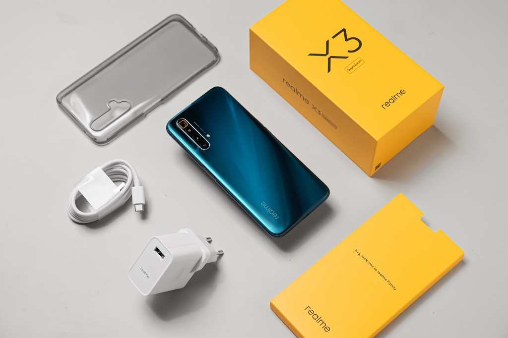 Mengintip Isi Kotak realme X3 SuperZoom