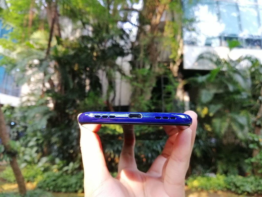 ASUS ZenFone Live L2, Kelas Pemula Berdesain Trendi