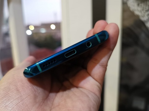 Kesan Singkat Menggenggam Xiaomi Mi Note 10 Pro