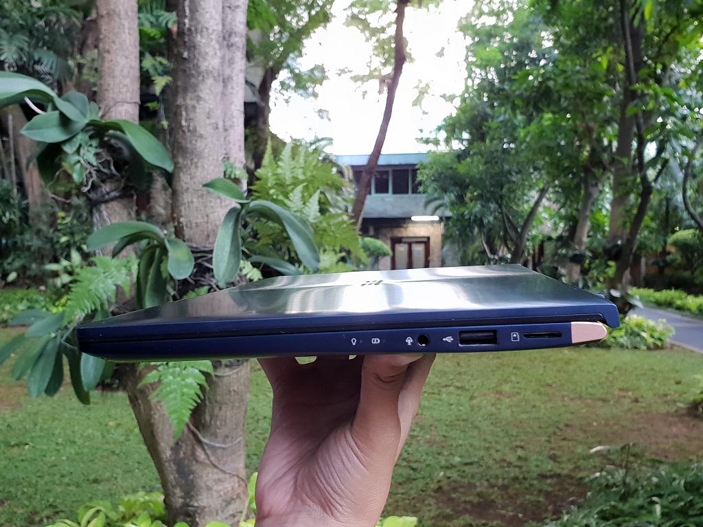 ASUS ZenBook UX333FA, Gabungan Desain Cantik dan Performa Mumpuni