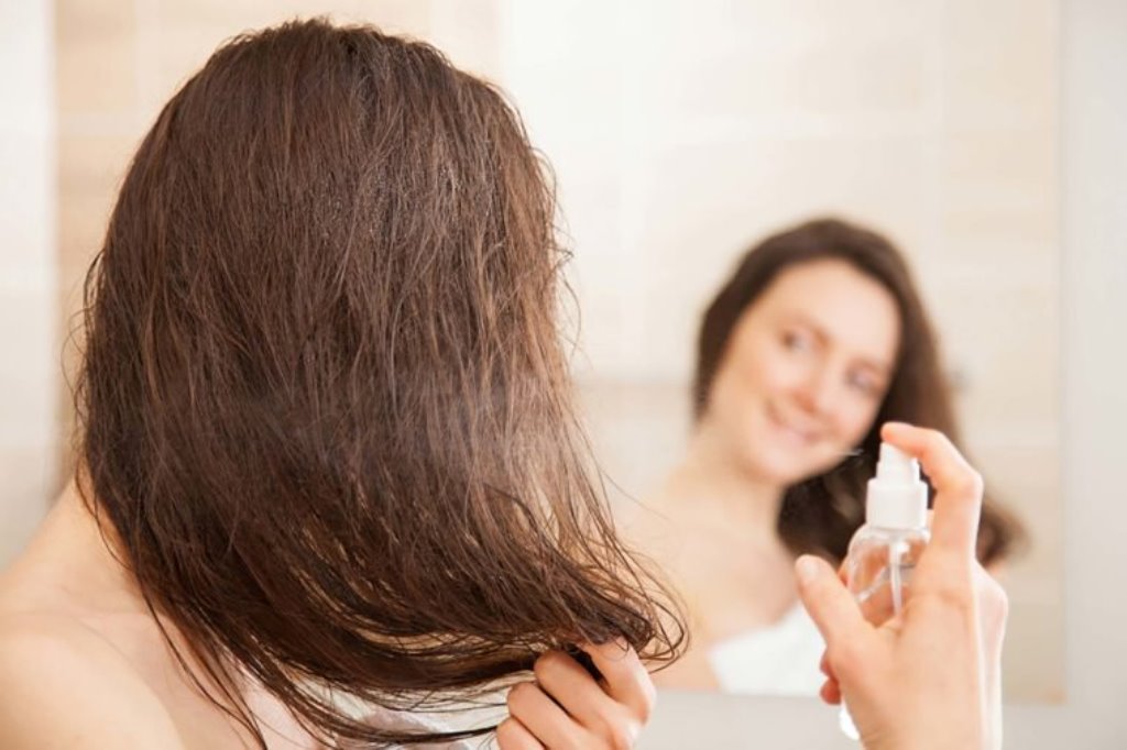 Bahaya Tersembunyi di Balik Pemakaian Dry Shampoo