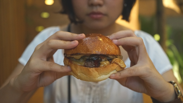 <i>Gourmet</i> <i>Burger</i> Diiringi Musik RnB dan Hip Hop ala Three Buns