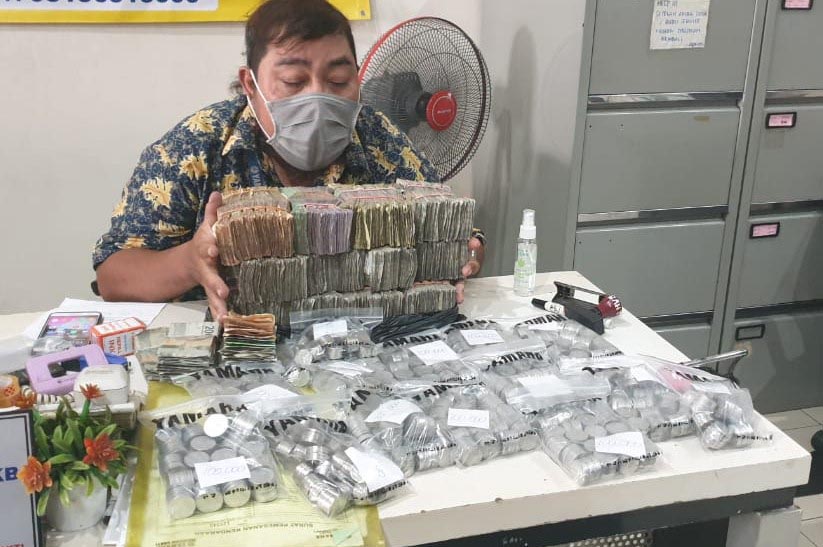 Nabung Hampir 2 Tahun, Pria Di Semarang Beli Motor Pakai Recehan