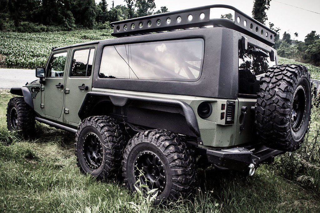 Jeep Wrangler Tomahawk Pinjam Tampang AMG 6×6