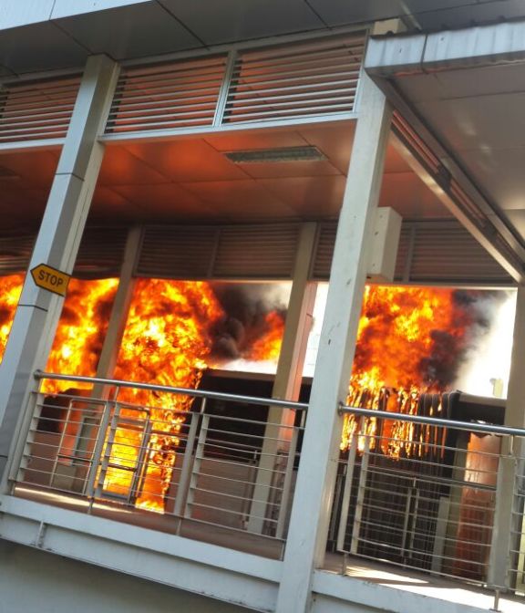 TransJakarta Terbakar, Lalin di Salemba Macet Total