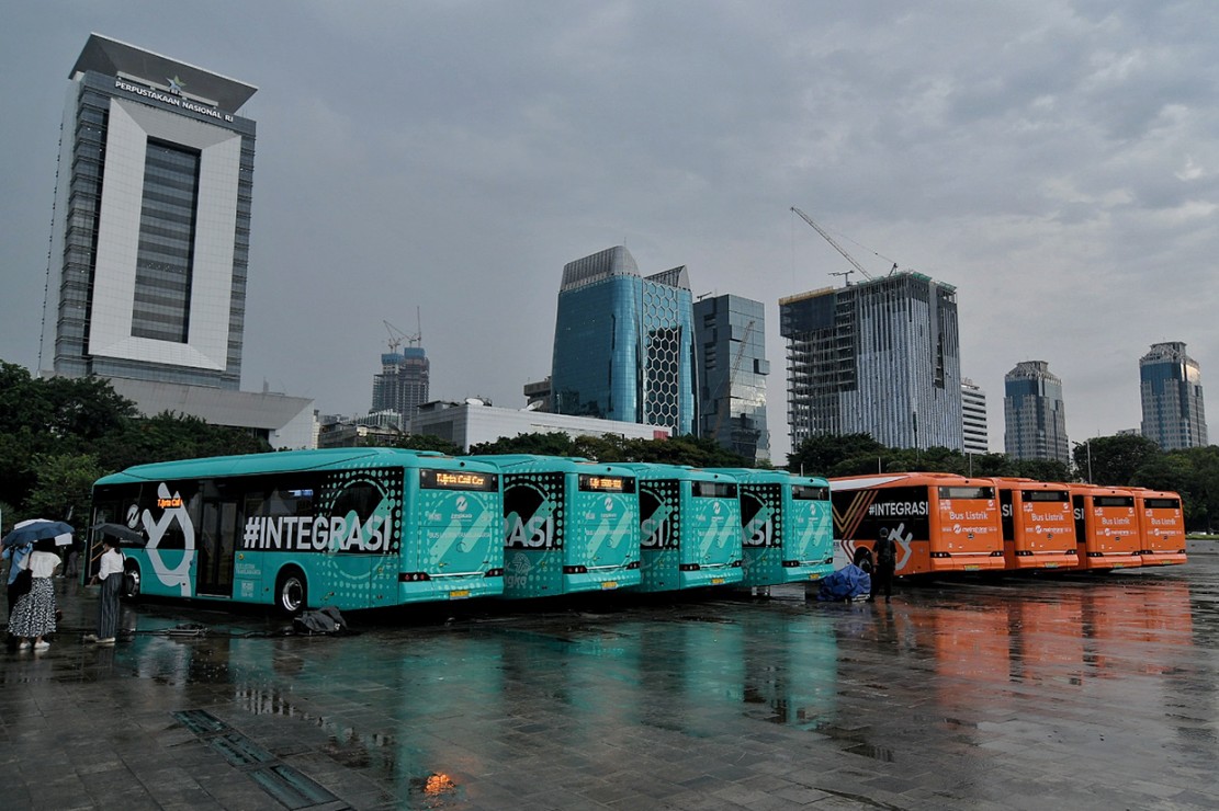 Atasi Kemacetan Dan Polusi Udara, 30 Bus Listrik TransJakarta Diresmikan