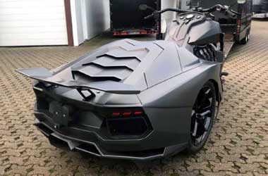 Trike Bergaya Lamborghini Aventador ala Boss Hoss Cycles