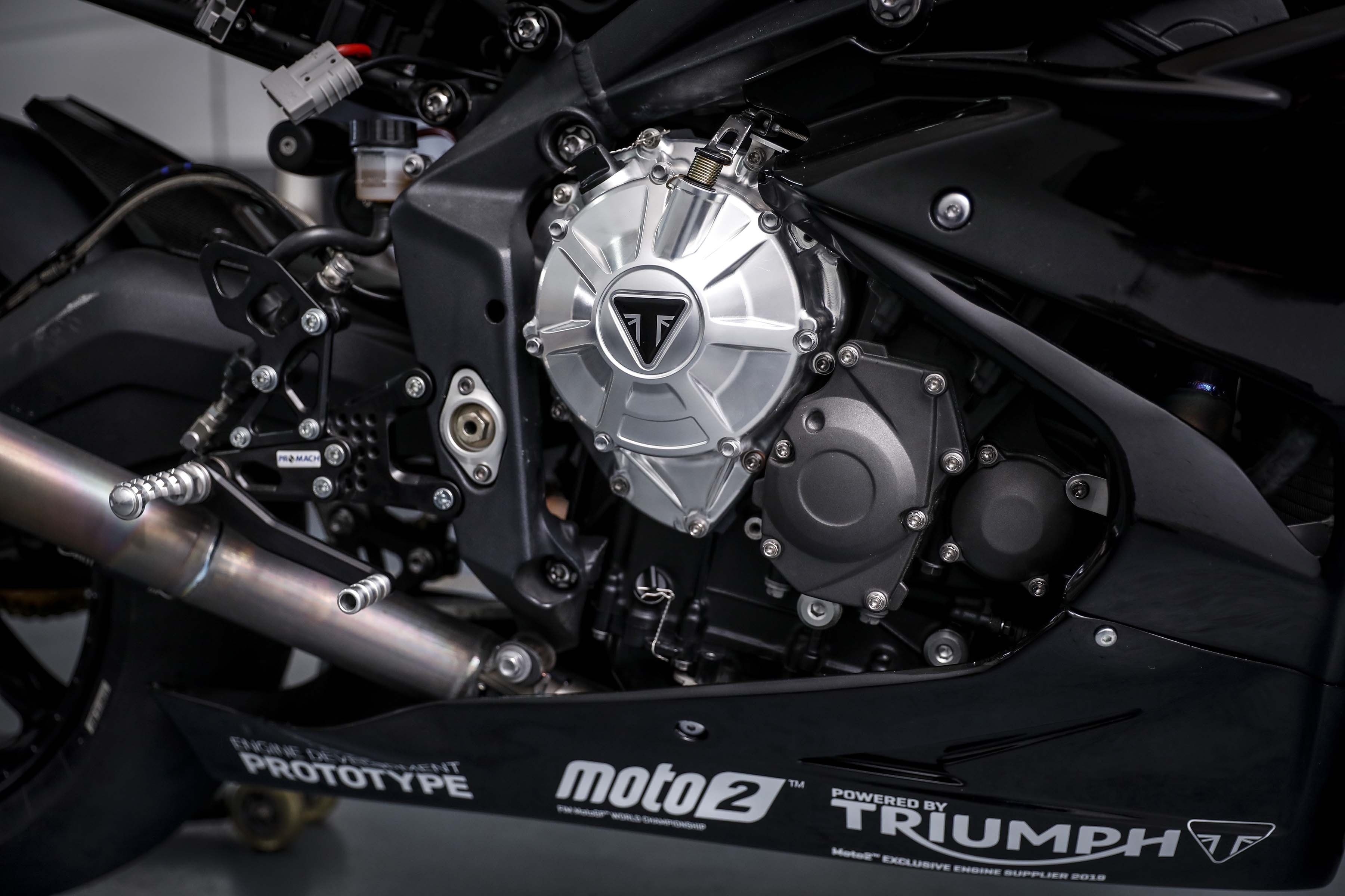 Triumph Segera Rilis Daytona 765 Bermesin Moto2