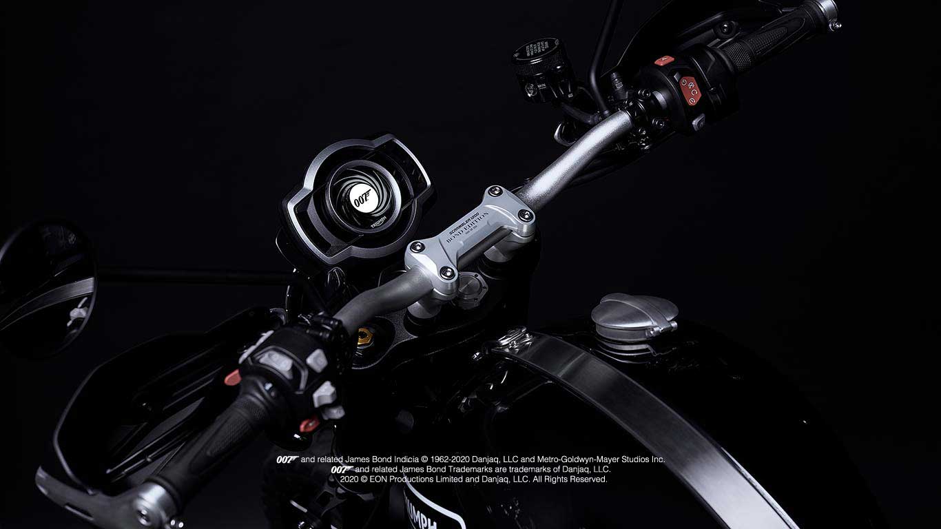 Triumph Rilis Motornya James Bond, Langsung Laris