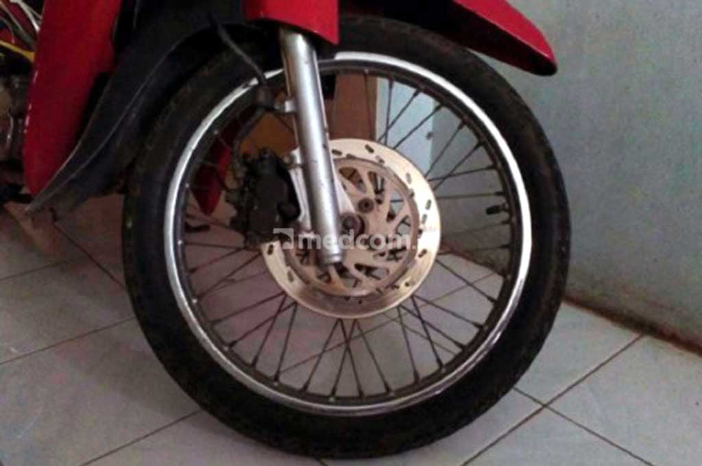 Trik Mudah Bikin Rem Tromol Pakem Lagi